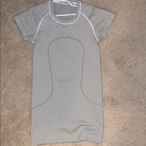 Lululemon top